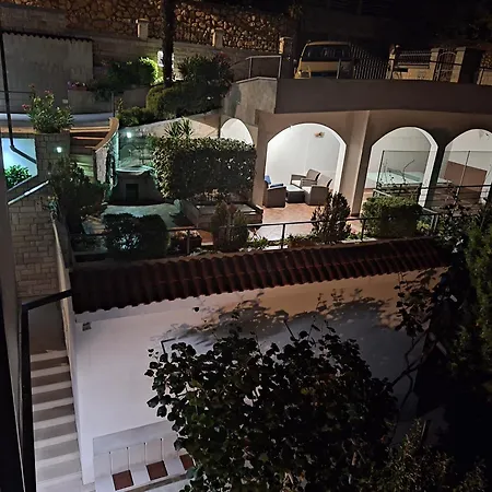 Suzy-apartments Suzana