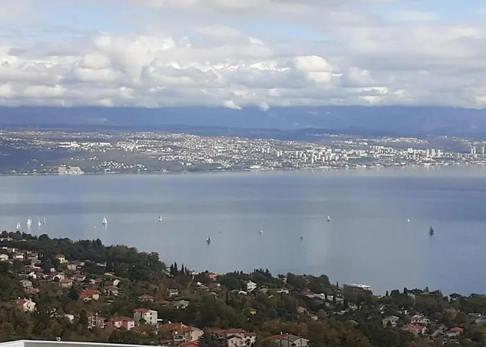 アパート Suzy-apartments Suzana