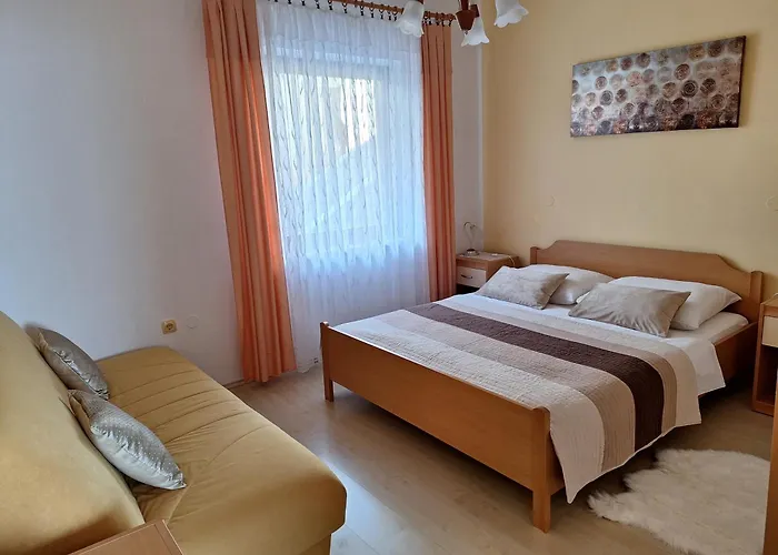 アパート Suzy-apartments Suzana